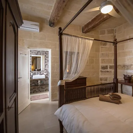 4 Bedroom With Private Pool 度假居 Għarb