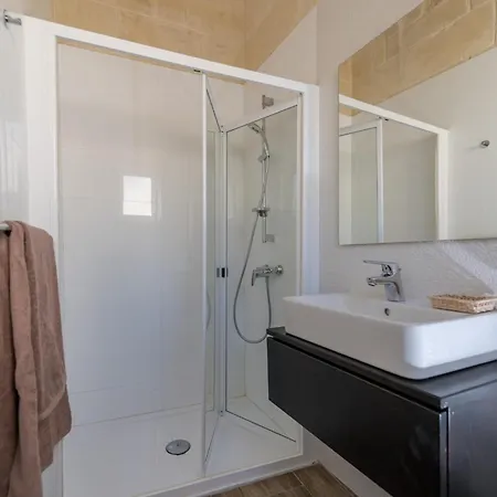 4 Bedroom With Private Pool Hébergement de vacances