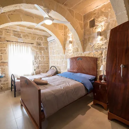 4 Bedroom With Private Pool Hébergement de vacances *