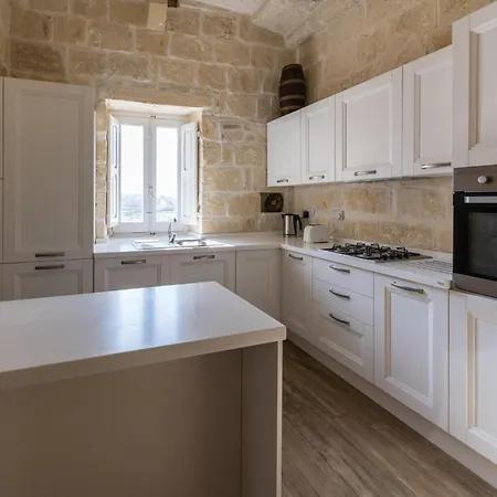 4 Bedroom With Private Pool