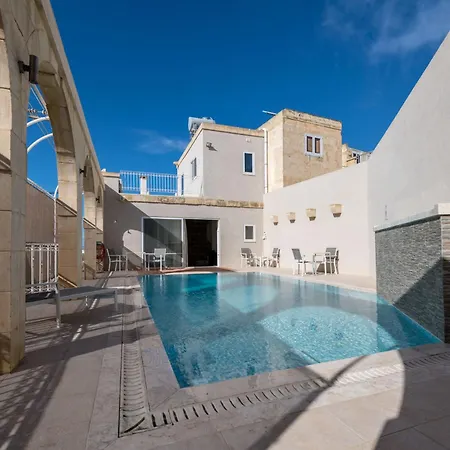 4 Bedroom With Private Pool 度假居