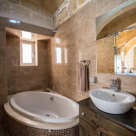4 Bedroom With Private Pool